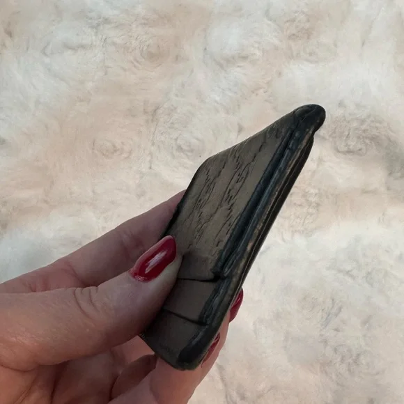 Gucci Men’s Black Leather Card & money Holder with additional pocket & belt clip - Picture 10 of 11